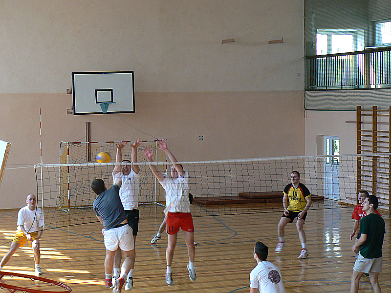 Turniej piłki siatkowej w Narwi