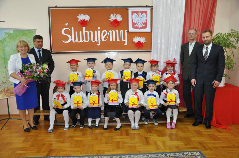 Ślubowanie uczniów klas pierwszych